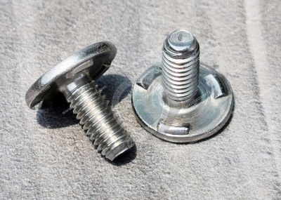 he role and advantages of stainless steel bolts