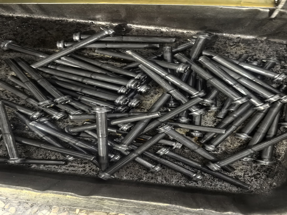 Applications of Internal Torx High-Strength Screws in Automobiles