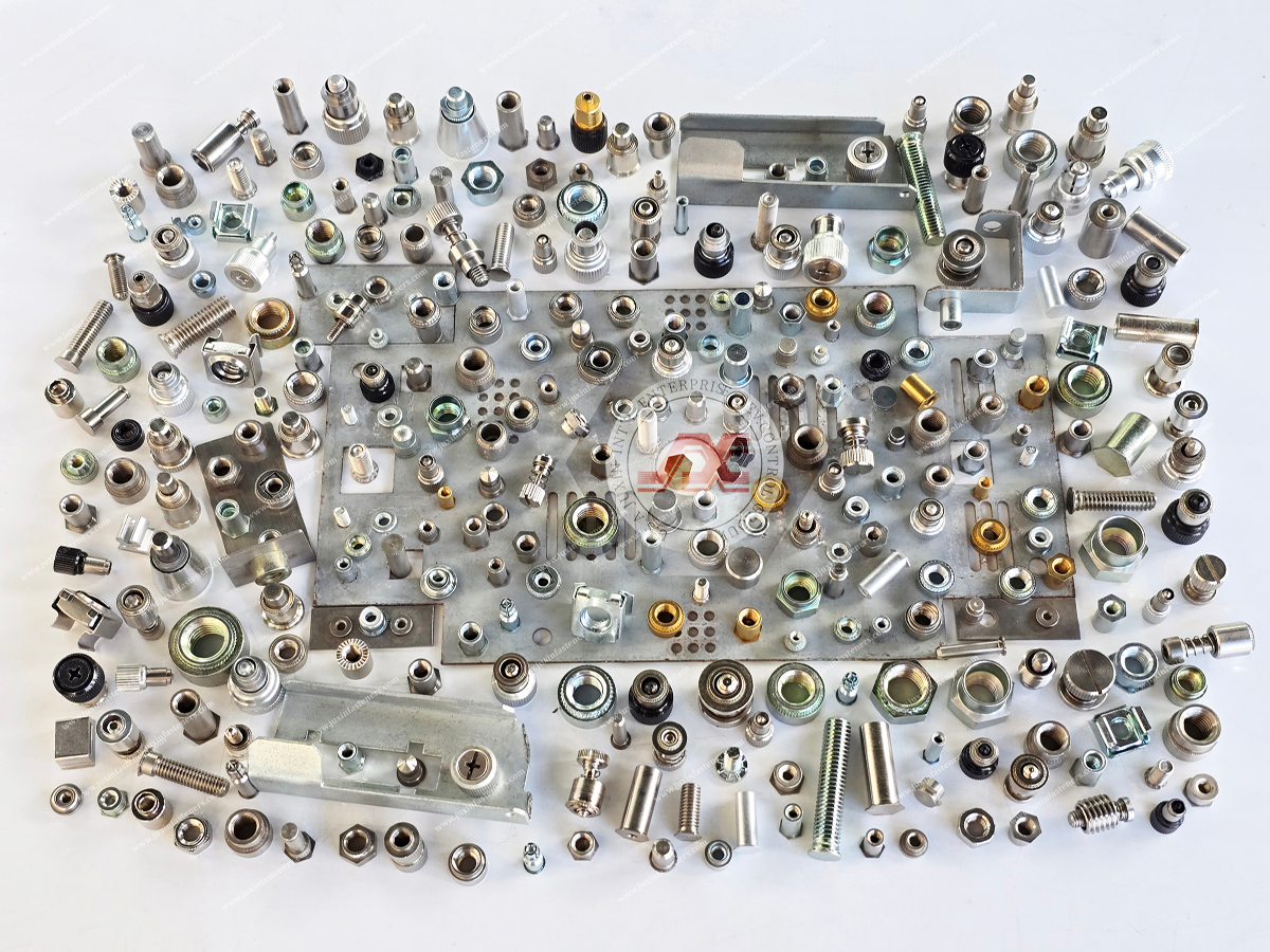 Captivated screws solutions