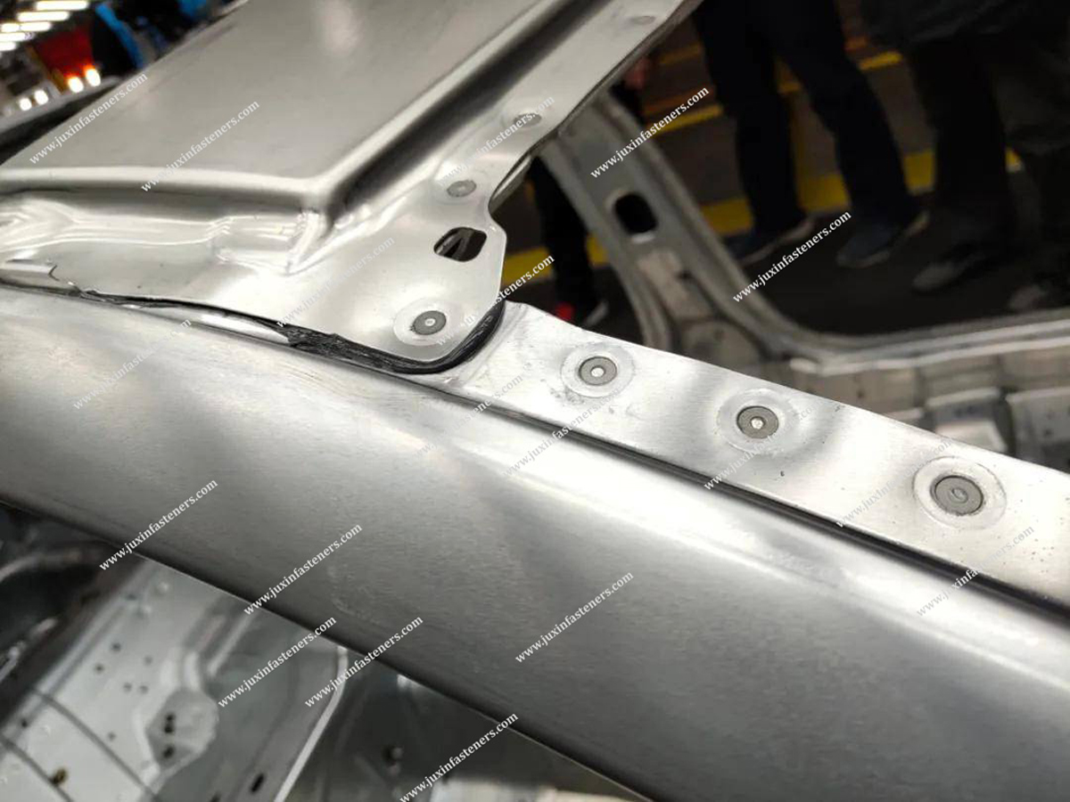 Hollow Rivets (Semi-tubular Rivets) and Solid Rivets Hollow Rivets (Semi-tubular Rivets) and Solid Rivets