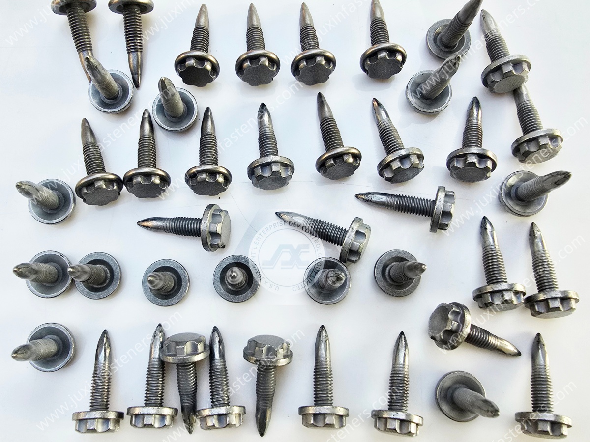 Automobile Hub/Rim - Nuts and Bolts Automobile Hub/Rim - Nuts and Bolts