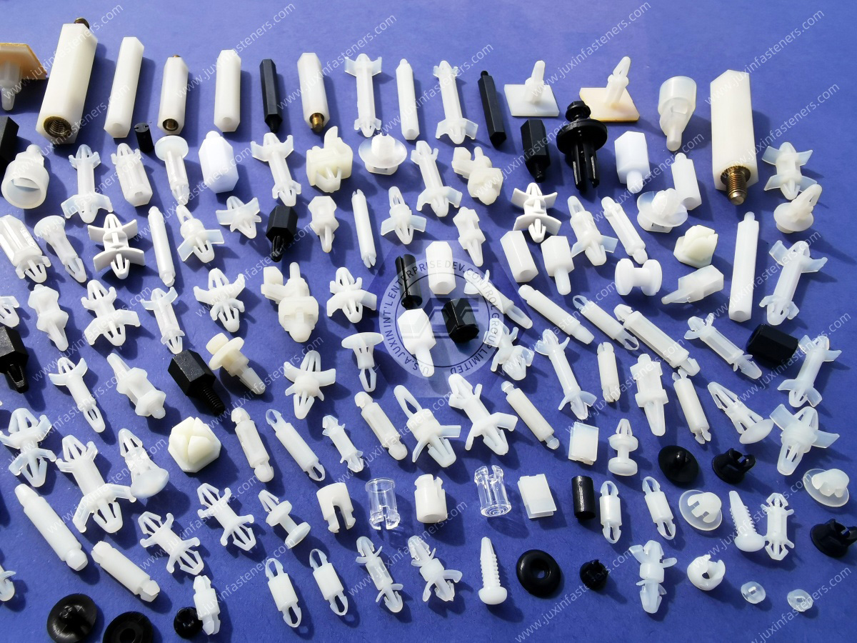 Plastic Hardware for Industrial Machinery Plastic Hardware for Industrial Machinery