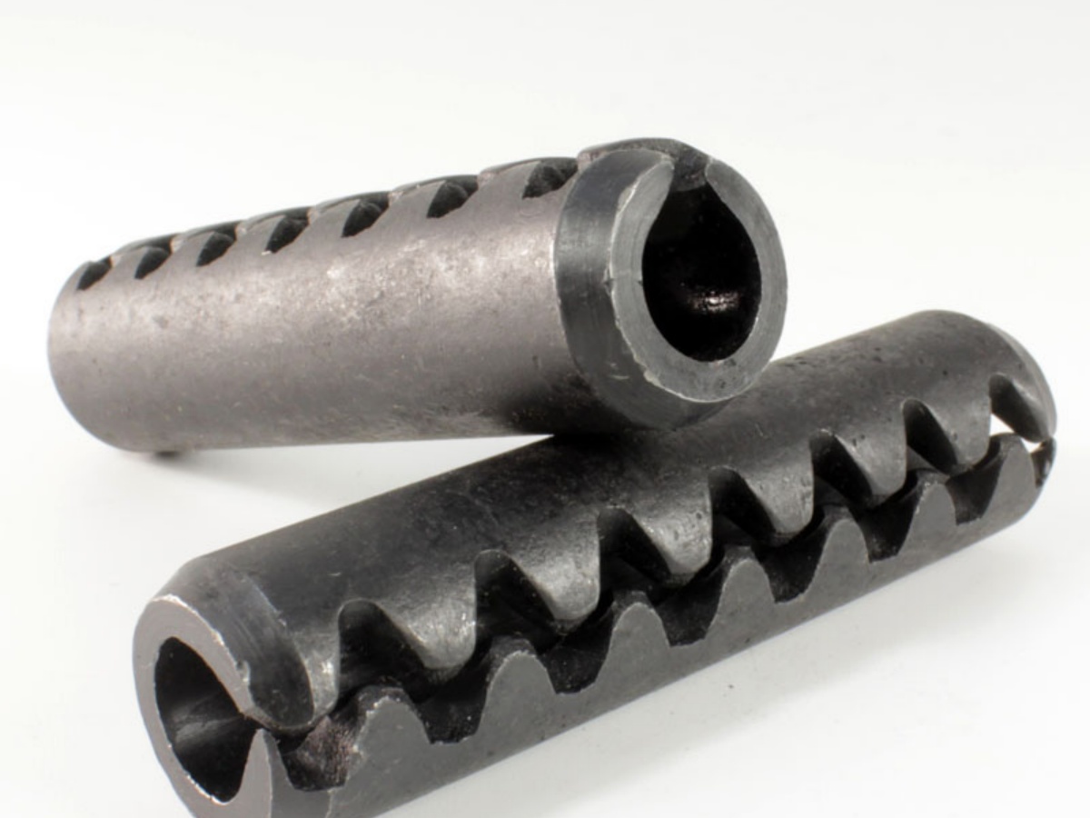 Spring Pins vs Dowel Pins: Selection Guide Spring Pins vs Dowel Pins: Selection Guide