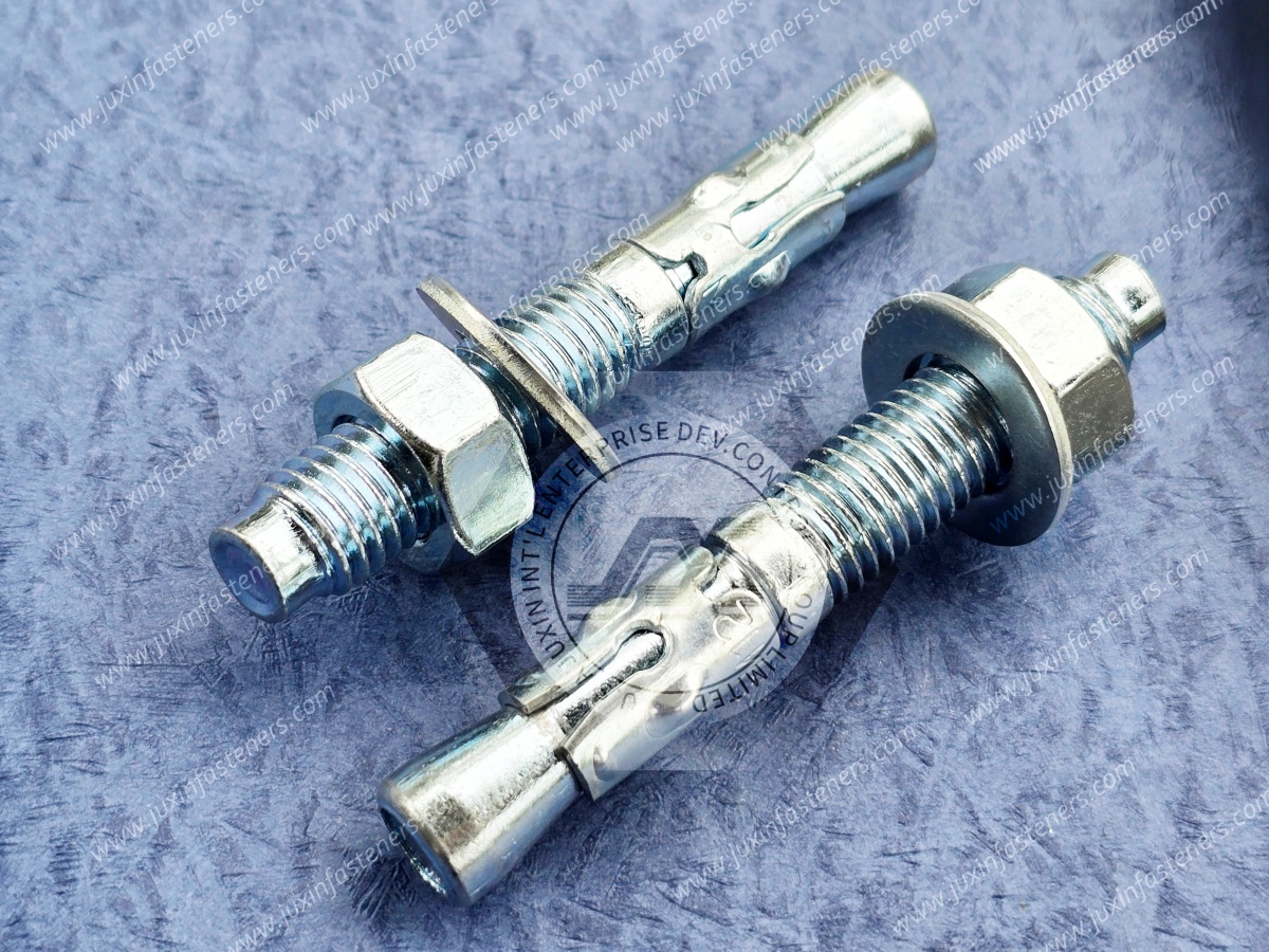Concrete Anchoring Solutions: Wedge Anchors vs. Concrete Screws for Industrial Applications