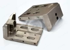 Aluminum alloy machinery parts machining Aluminum shell shaped aluminum profile CNC machining center