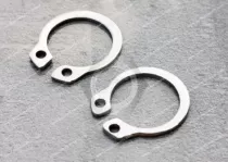 Elastomer retaining rings for shafts, the solution you need for your expertise