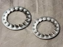 How to use the spring lock washers for slotted-bearing nuts