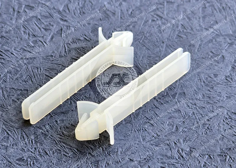 Vertical and Snap-In Card Guide