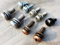Impact of Spring and Flat Washer Installation Orientation on Bolt Anti-Loosening Performance